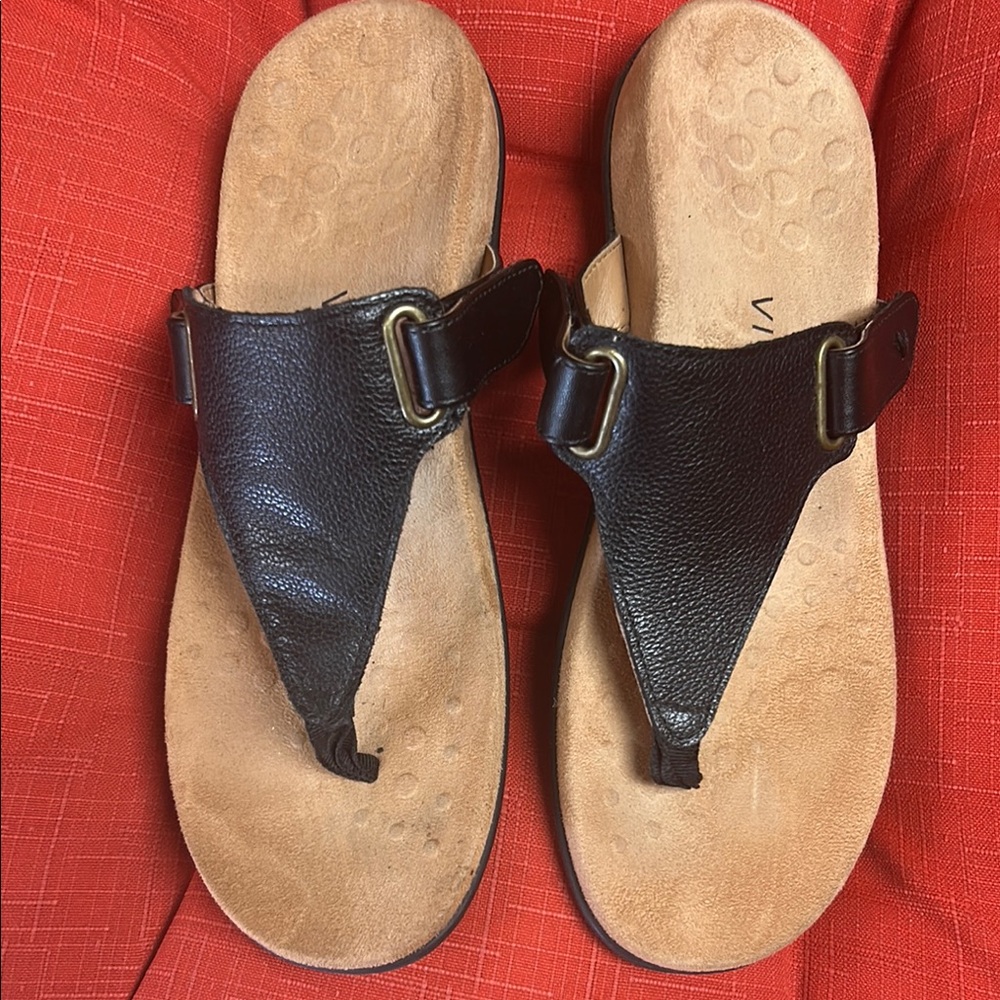 Vionic Adjustable Black Leather Sandals Size 8. V… - image 1